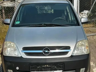 Gebraucht Opel Meriva 101 PS (74 kW) 2005 Silber Van / Kleinbus