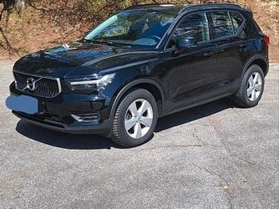 Usata Volvo XC40 Momentum 163 CV (119 kW) 2021 Nero SUV