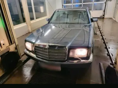 Gebraucht Mercedes 500 250 PS (183 kW) 1986 Blau Limousine