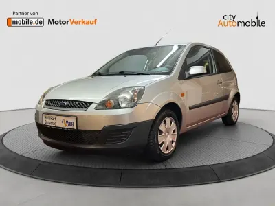 Gebraucht Ford Fiesta 60 PS (44 kW) 2006 Polarsilber Kleinwagen