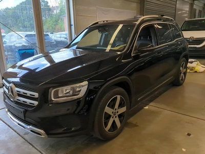 Mercedes GLB200