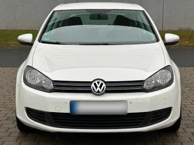 Gebraucht VW Golf VI 122 PS (89 kW) 2009 Weiß Kleinwagen
