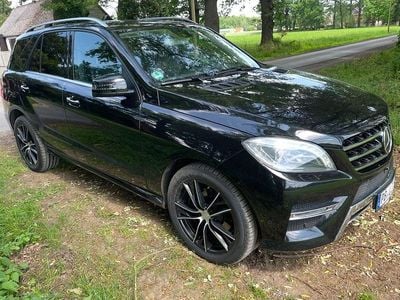 Gebraucht Mercedes ML350 AMG 258 PS (189 kW) 2013 Schwarz SUV