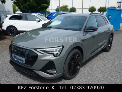 Gebraucht Audi e-tron S-Line 300 kW (408 PS) 2022 Grau SUV