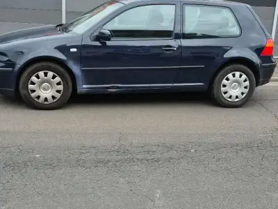 Gebraucht VW Golf IV 101 PS (74 kW) 2002 Blau Kleinwagen