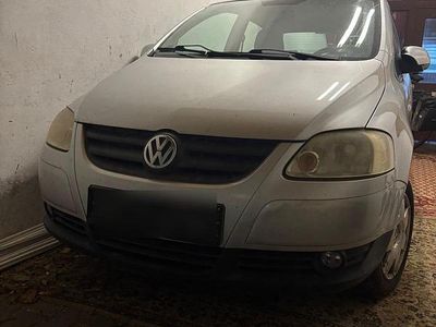 Gebraucht VW Fox 74 PS (54 kW) 2008 Silber Kleinwagen