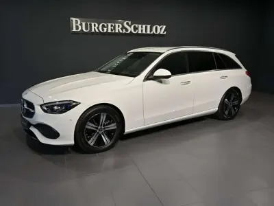 Gebraucht Mercedes C200 Avantgarde 163 PS (119 kW) 2023 Unilack polarweiß Limousine