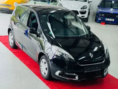Gebraucht Renault Scenic E-Tech Bose Edition 131 PS (96 kW) 2013 Schwarz (sternenschwarz) Limousine