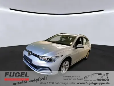 Gebraucht VW Golf VII Life 116 PS (85 kW) 2021 Reflexsilber metallic Kleinwagen