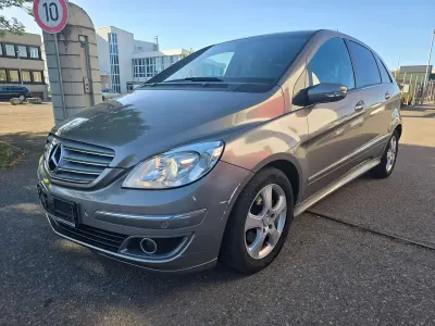 Gebraucht Mercedes B200 140 PS (102 kW) 2006 Grau Van / Kleinbus