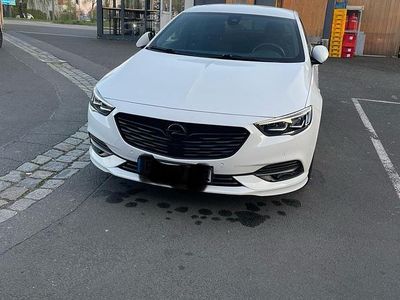 Weiß Gebraucht 2019 Opel Insignia Limousine | 25.000 €