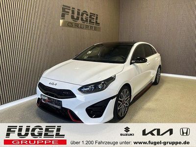 Gebraucht Kia ProCeed GT 204 PS (150 kW) 2023 Deluxeweiss met. Kleinwagen