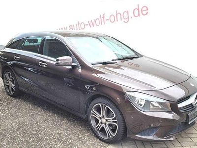 Gebraucht Mercedes CLA200 Shooting Brake 156 PS (114 kW) 2015 Braun Kombi