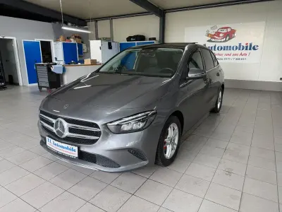 Gebraucht Mercedes B180 136 PS (100 kW) 2019 Grau Van / Kleinbus