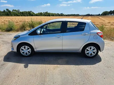 Gebraucht Toyota Yaris Comfort 69 PS (50 kW) 2017 Silber Kleinwagen