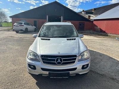 Second-hand Mercedes ML320 224 CP (164 kW) 2007 Argintiu SUV