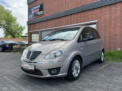 Gebraucht Lancia Musa Platinum 95 PS (69 kW) 2011 Beige Van / Kleinbus