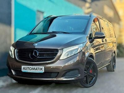Braun Gebraucht 2015 Mercedes V250 Van / Kleinbus | 33.900 € (Guter Preis)