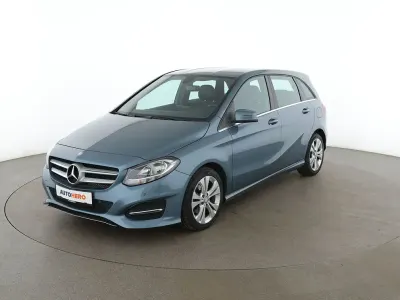 Gebraucht Mercedes B200 Urban 156 PS (114 kW) 2015 Blau Kleinwagen