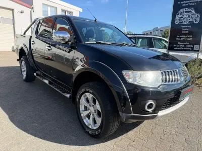 Gebraucht Mitsubishi L200 Intense 178 PS (130 kW) 2011 Pyrenees black Pickup