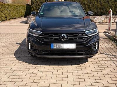 Second-hand VW T-Roc R-line 150 CP (110 kW) 2022 Negru SUV