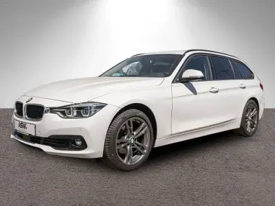 Używany BMW 320 Advantage 190 KM (139 kW) 2018 Biały Kombi