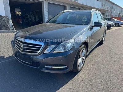 Gebraucht Mercedes E250 Avantgarde 204 PS (150 kW) 2012 Grau Kombi