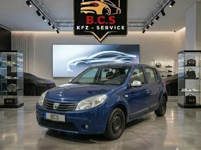 Gebraucht Dacia Sandero 75 PS (55 kW) 2009 Blau Kleinwagen