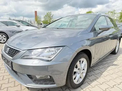 Używany Seat Leon Style 116 KM (85 kW) 2018 Szary Sedan/Limuzyna