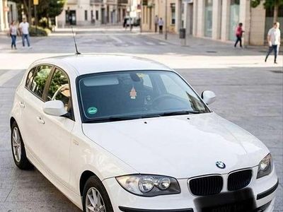 Gebraucht BMW 116 122 PS (89 kW) 2009 Weiß Kleinwagen