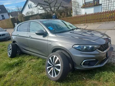 Gebraucht Fiat Tipo Easy 120 PS (88 kW) 2016 Grau Kleinwagen