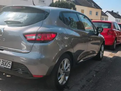Używany Renault Clio IV LIMITED 73 KM (53 kW) 2015 Szary Hatchback
