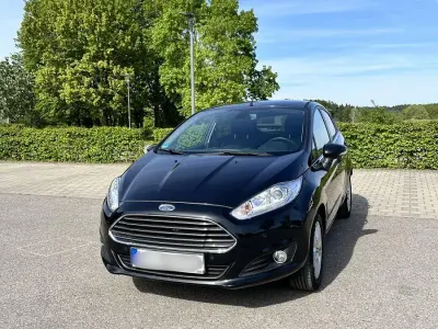 Gebraucht Ford Fiesta Titanium 101 PS (74 kW) 2013 Schwarz Limousine