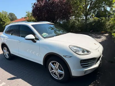 Gebraucht Porsche Cayenne 300 PS (220 kW) 2012 Weiß SUV