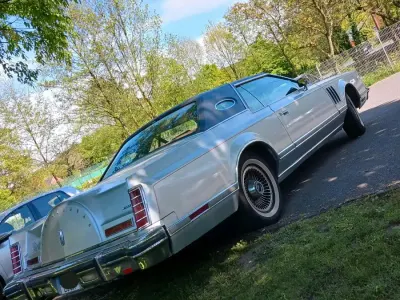 Gebraucht Lincoln Continental 150 PS (110 kW) 1979 Silber Coupé