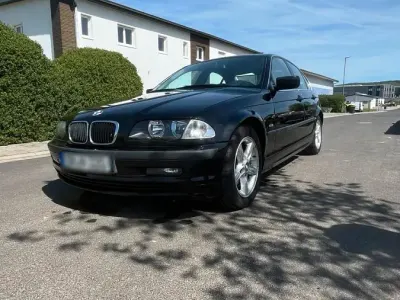 Gebraucht BMW 320 150 PS (110 kW) 1999 Schwarz Limousine