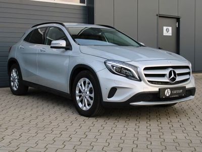 gebraucht Mercedes GLA200 *XENON*SHZ*TEMPOMAT*AHK*PDC*KAMERA*