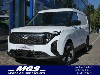 Używany Ford Courier 100 kW (136 KM) 2025 Biały Minivan