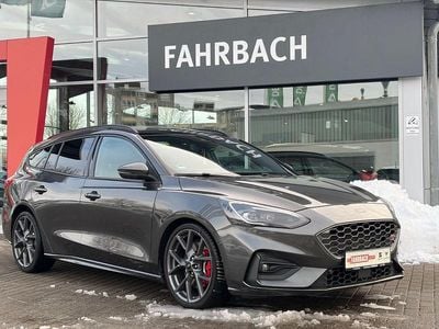 Schwarz Gebraucht 2020 Ford Focus ST Kombi | 15.990 € (Fairer Preis)