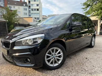 Gebraucht BMW 218 Gran Tourer Advantage 150 PS (110 kW) 2013 Schwarz Van / Kleinbus