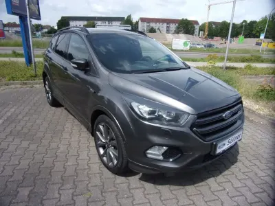 Gebraucht Ford Kuga ST-Line 150 PS (110 kW) 2019 Grau SUV