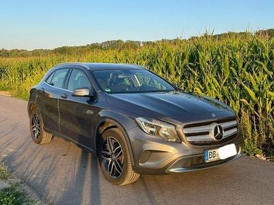 Mercedes GLA220