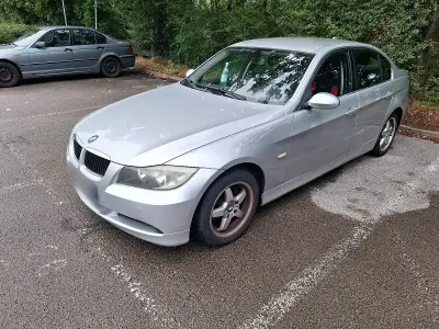 Gebraucht BMW 320 150 PS (110 kW) 2005 Silber Limousine