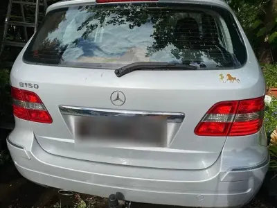 Gebraucht Mercedes B150 95 PS (69 kW) 2006 Silber Van / Kleinbus