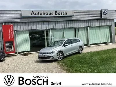 Gebraucht VW Golf VIII Life 116 PS (85 kW) 2022 Reflexsilber Kombi