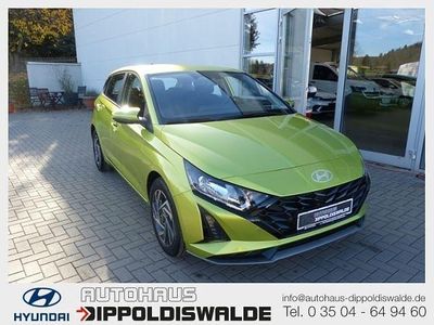 Neu Hyundai i20 Trend 101 PS (74 kW) 2025 Grün Limousine