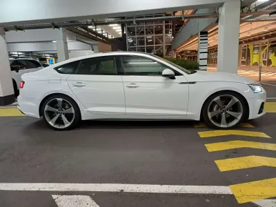 Gebraucht Audi A5 Sportback S-Line 190 PS (139 kW) 2020 Ibisweiss Kleinwagen