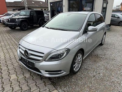 Gebraucht Mercedes B220 170 PS (125 kW) 2014 Silber Van / Kleinbus