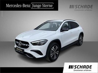 Gebraucht Mercedes GLA200 Progressive 163 PS (119 kW) 2023 Weiß SUV
