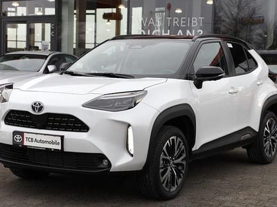 Neu Toyota Yaris Cross Plus 130 PS (95 kW) 2025 Weiß SUV
